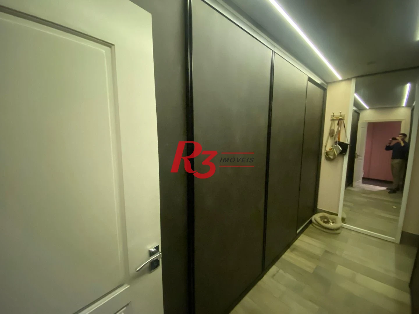 Apartamento com 5 dormitórios à venda, 300 m² por R$ 2.660.000,00 - Boqueirão - Santos/SP