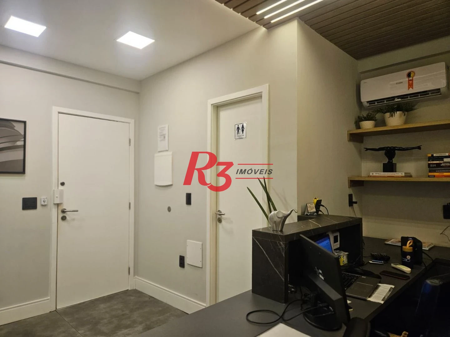 Sala à venda, 72 m² por R$ 650.000,00 - Vila Matias - Santos/SP