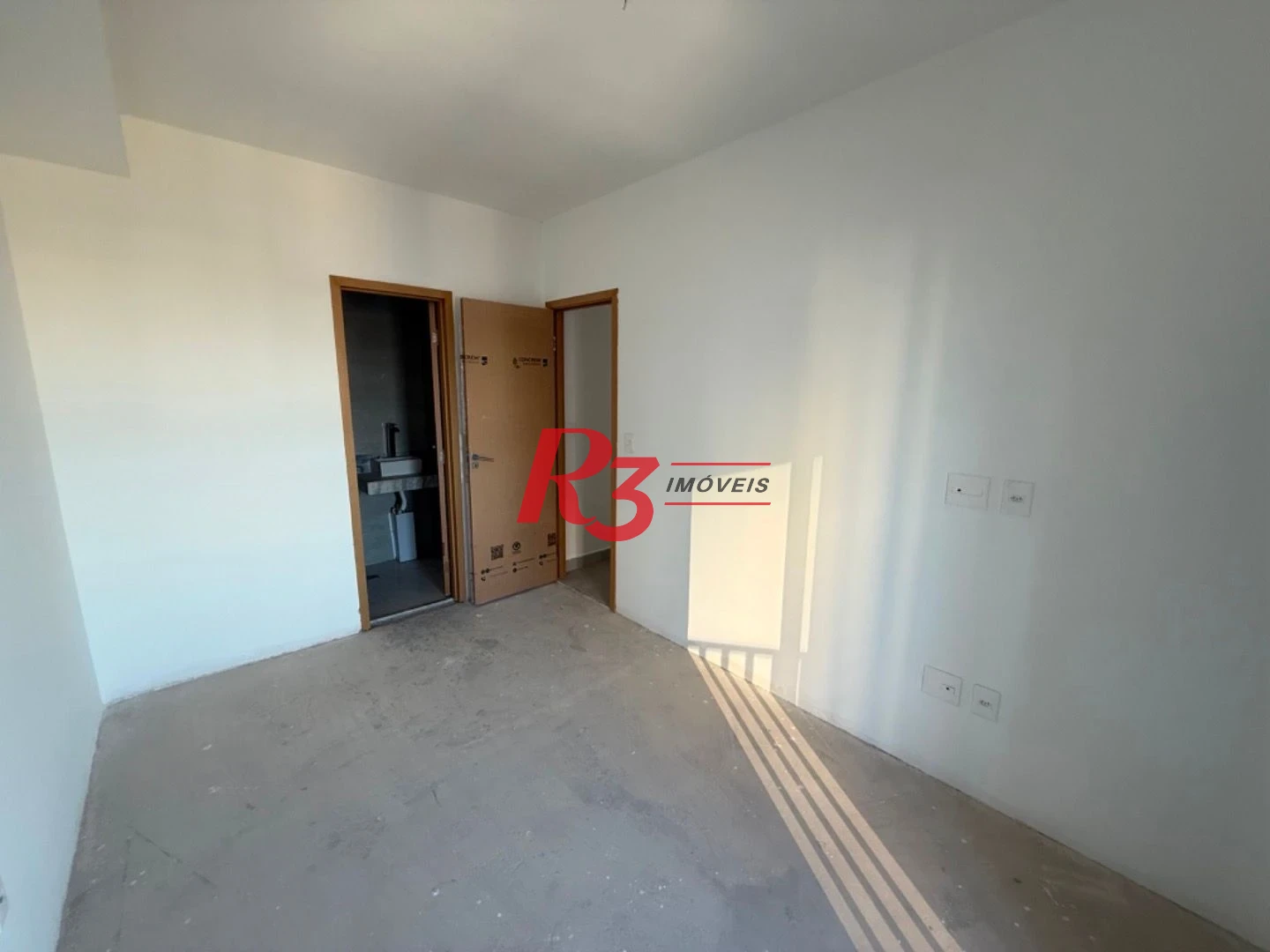 Apartamento com 2 dormitórios à venda, 65 m² por R$ 950.000,00 - Ponta da Praia - Santos/SP