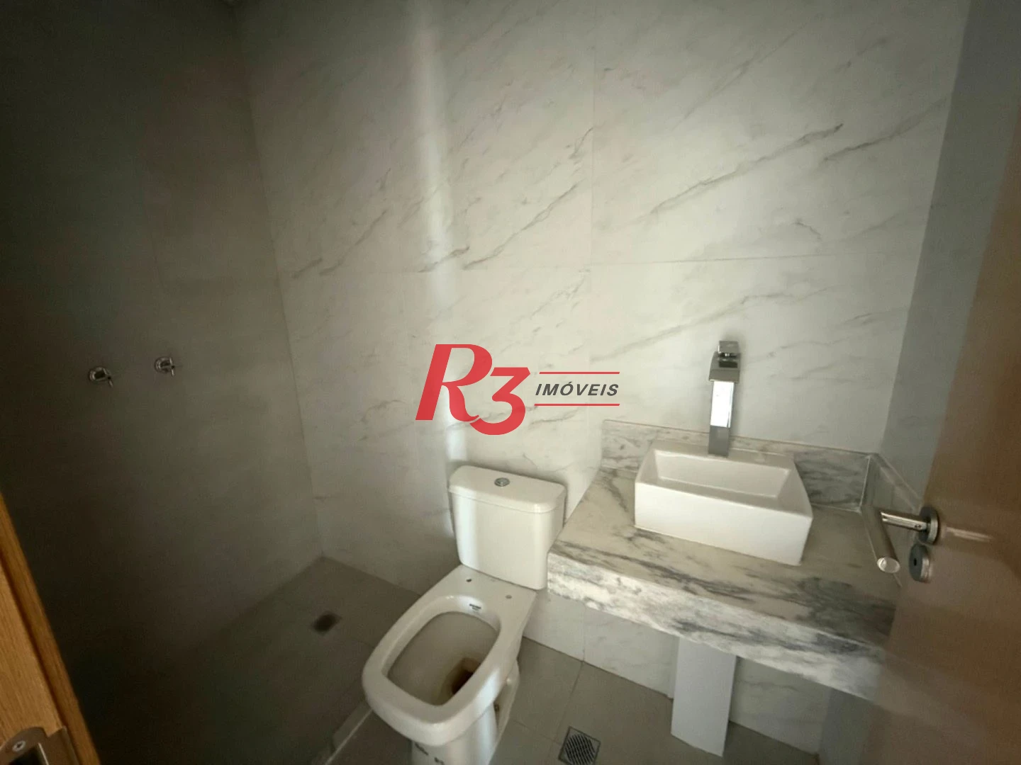Apartamento com 2 dormitórios à venda, 65 m² por R$ 950.000,00 - Ponta da Praia - Santos/SP