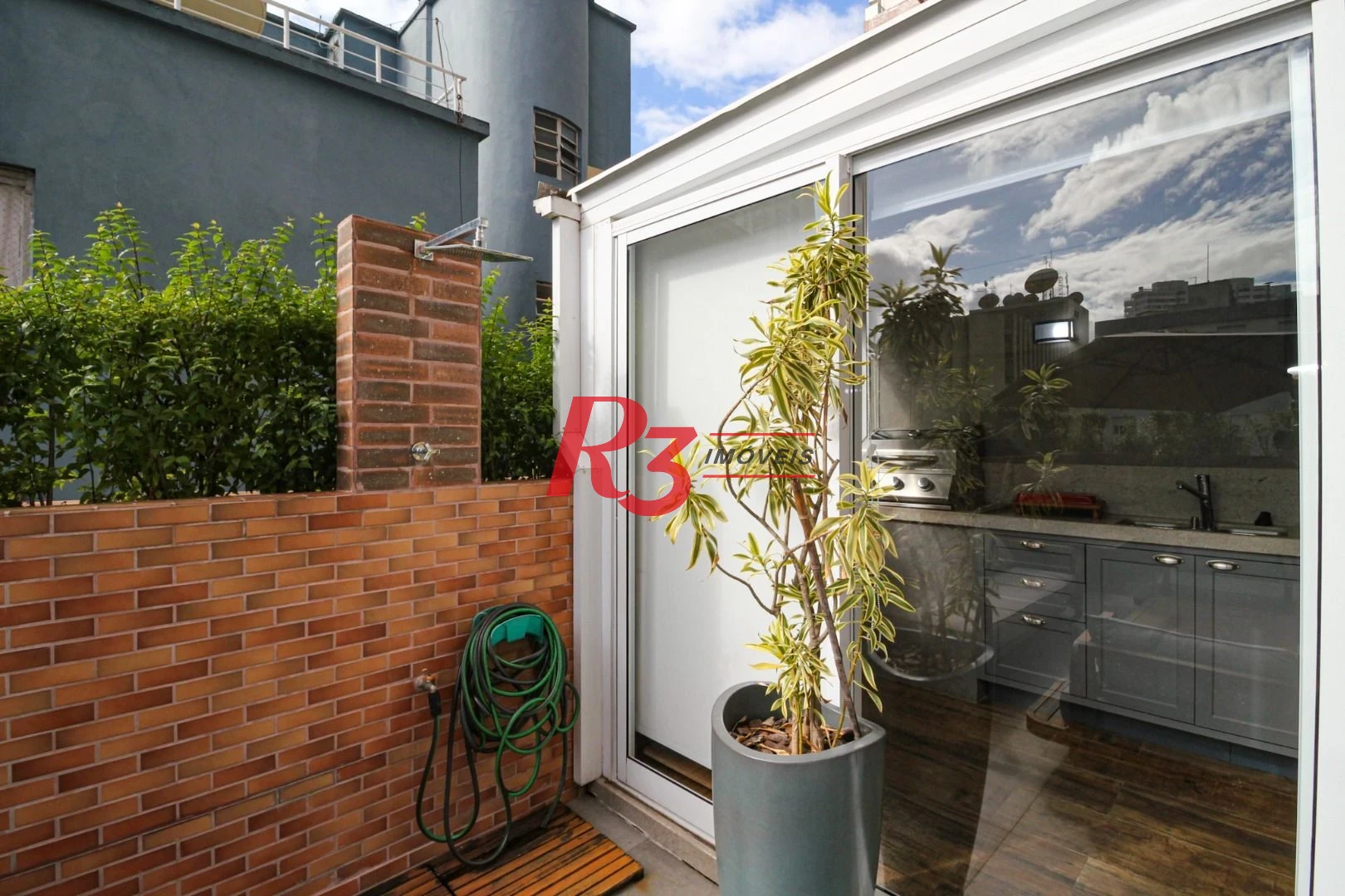 Apartamento Garden com 3 dormitórios à venda, 183 m² por R$ 2.150.000,00 - Gonzaga - Santos/SP