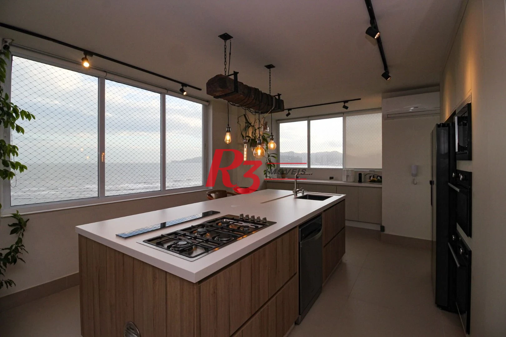 Apartamento com 3 dormitórios à venda, 215 m² por R$ 2.200.000,00 - José Menino - Santos/SP