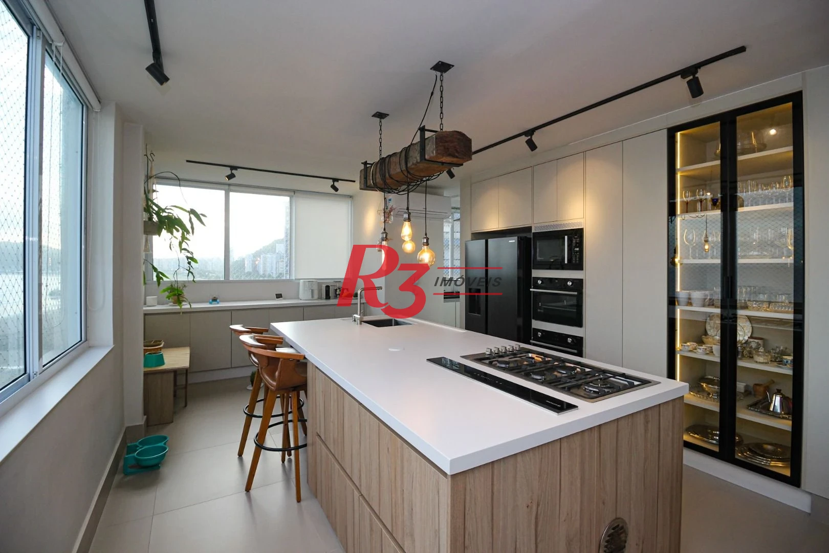 Apartamento com 3 dormitórios à venda, 215 m² por R$ 2.200.000,00 - José Menino - Santos/SP