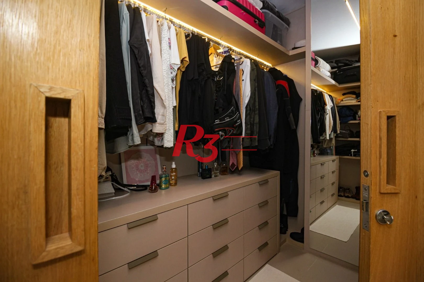 Apartamento com 3 dormitórios à venda, 215 m² por R$ 2.200.000,00 - José Menino - Santos/SP