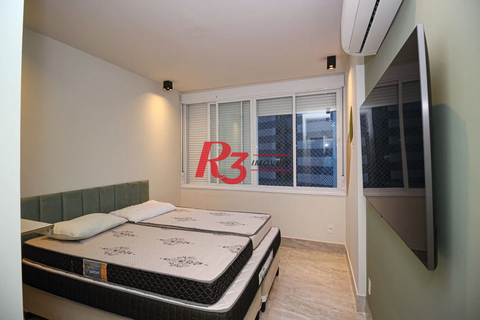 Apartamento com 3 dormitórios à venda, 215 m² por R$ 2.200.000,00 - José Menino - Santos/SP