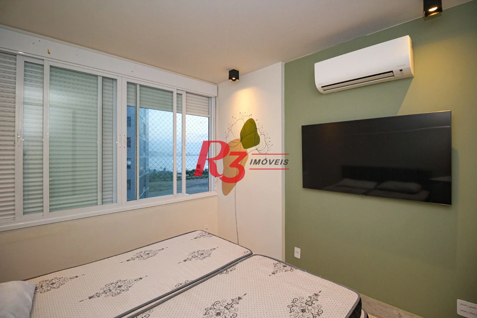 Apartamento com 3 dormitórios à venda, 215 m² por R$ 2.200.000,00 - José Menino - Santos/SP
