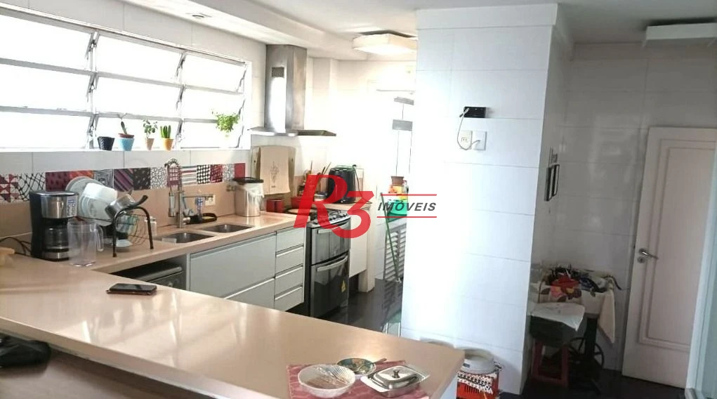 Apartamento com 3 dormitórios à venda, 260 m² por R$ 2.080.000,00 - Embaré - Santos/SP
