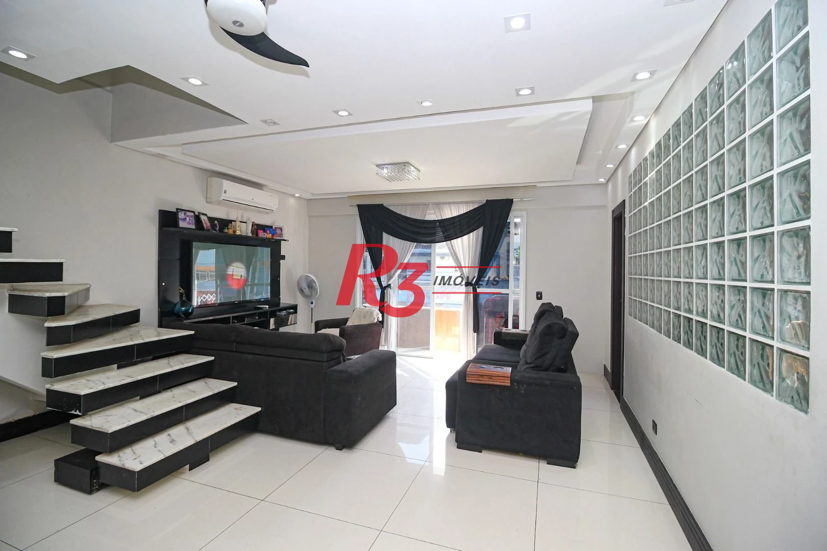 Casa com 5 dormitórios à venda, 367 m² por R$ 1.600.000,00 - Marapé - Santos/SP