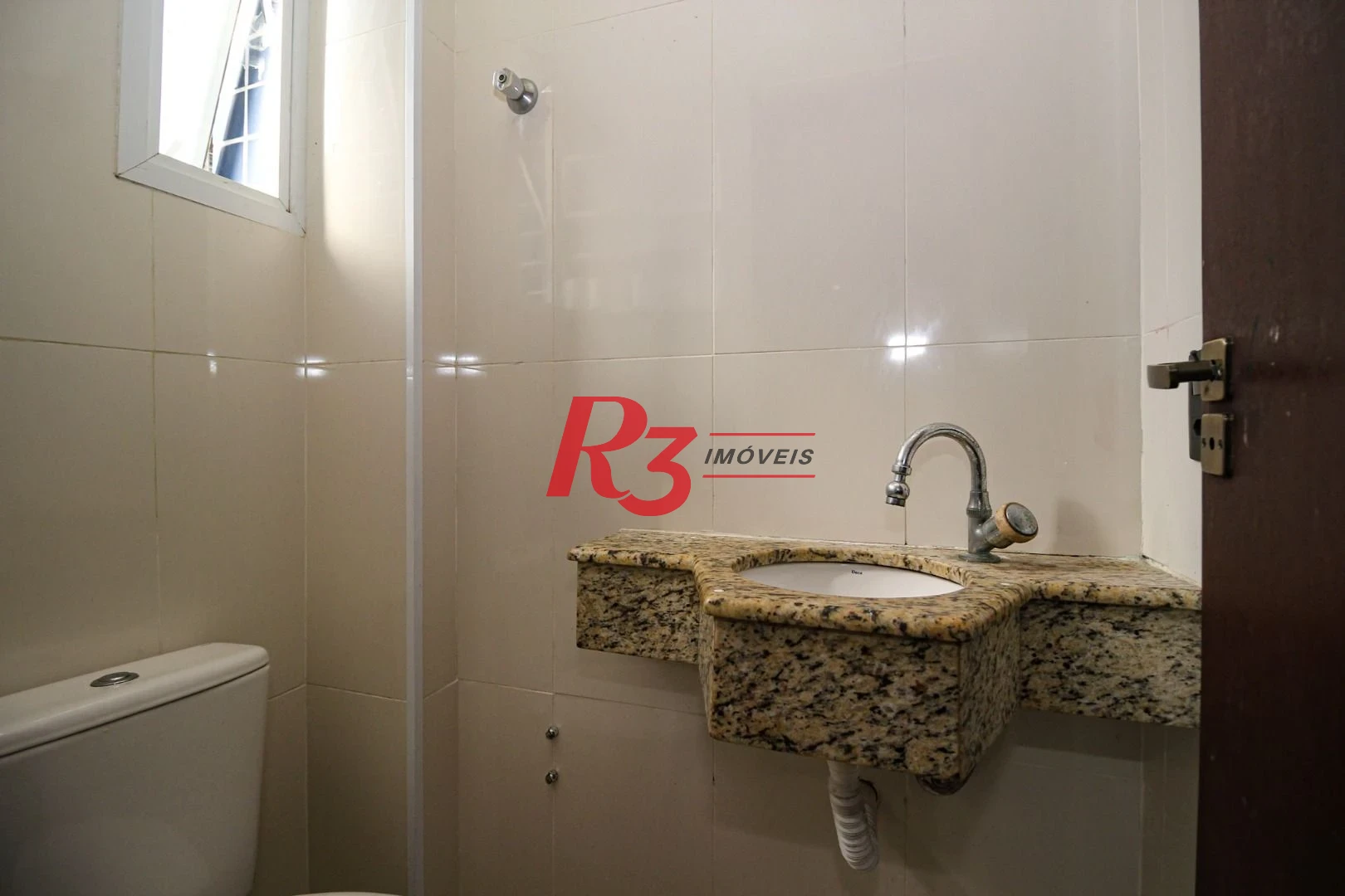 Casa com 5 dormitórios à venda, 367 m² por R$ 1.600.000,00 - Marapé - Santos/SP