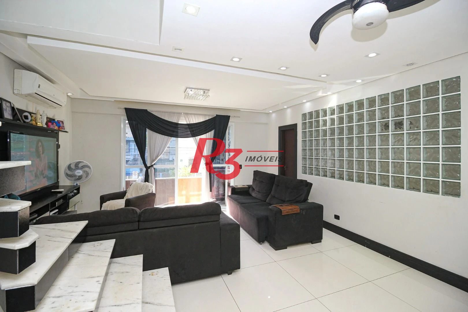 Casa com 5 dormitórios à venda, 367 m² por R$ 1.600.000,00 - Marapé - Santos/SP