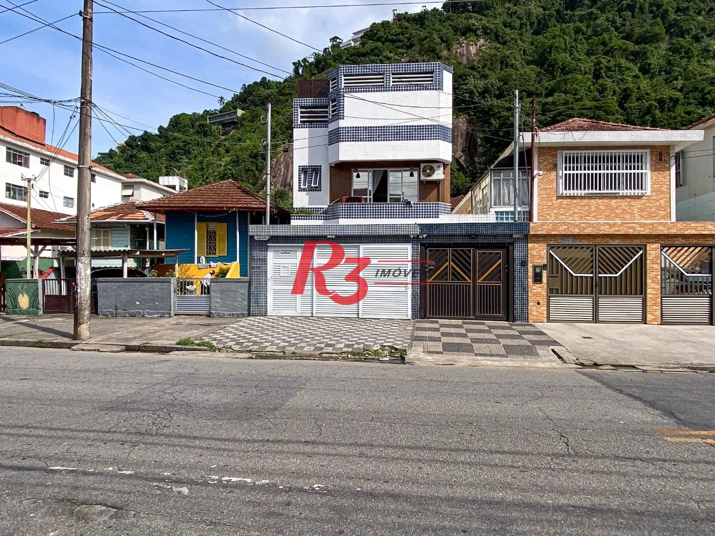 Casa com 5 dormitórios à venda, 367 m² por R$ 1.600.000,00 - Marapé - Santos/SP