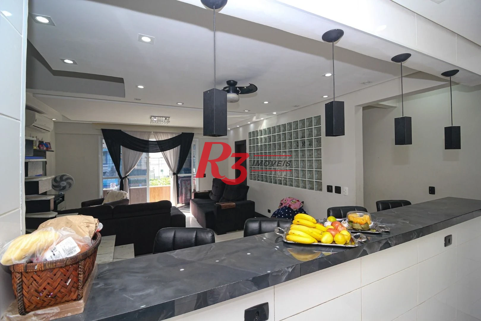 Casa com 5 dormitórios à venda, 367 m² por R$ 1.600.000,00 - Marapé - Santos/SP