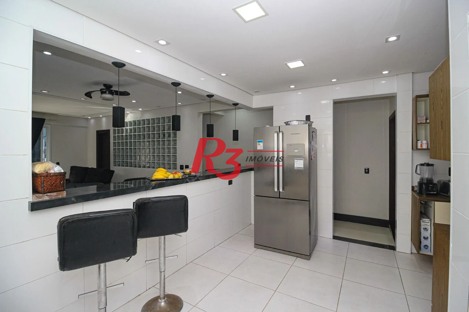 Casa com 5 dormitórios à venda, 367 m² por R$ 1.600.000,00 - Marapé - Santos/SP