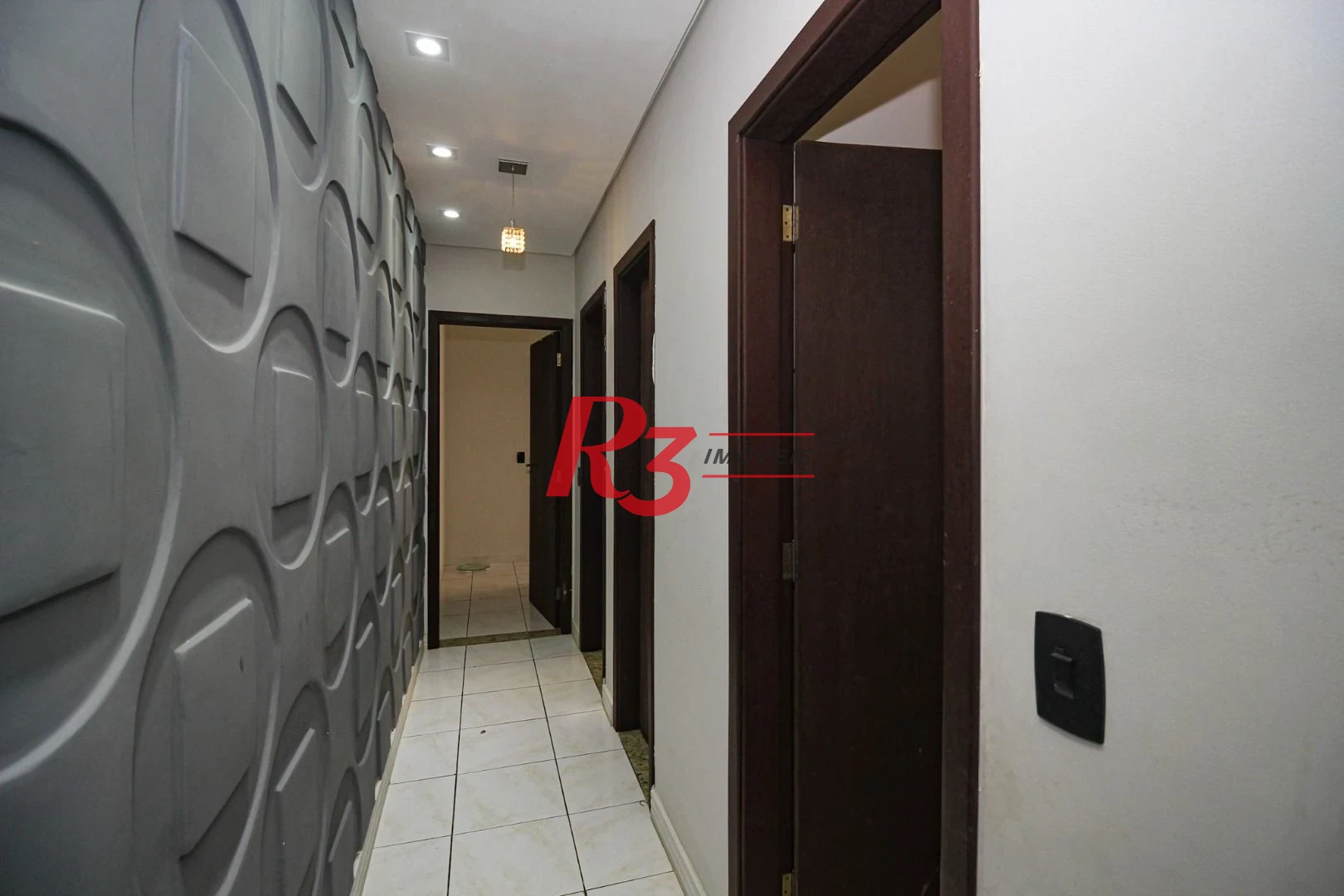 Casa com 5 dormitórios à venda, 367 m² por R$ 1.600.000,00 - Marapé - Santos/SP