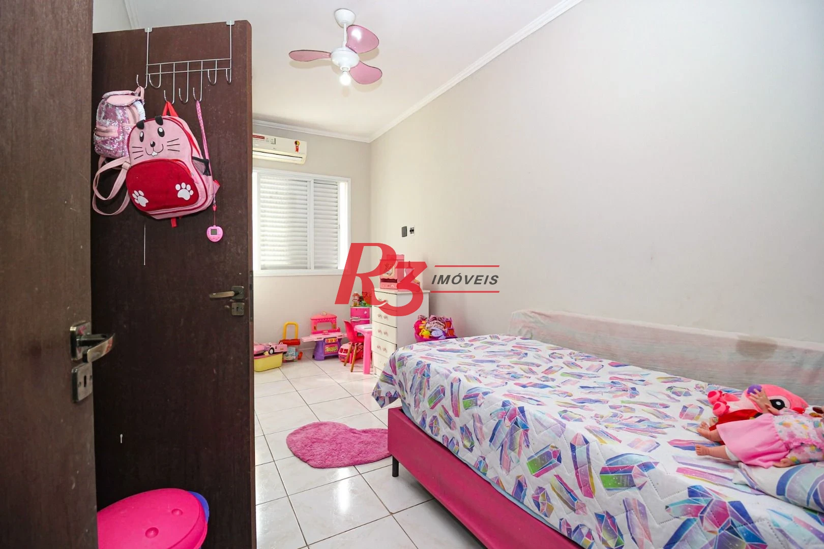 Casa com 5 dormitórios à venda, 367 m² por R$ 1.600.000,00 - Marapé - Santos/SP