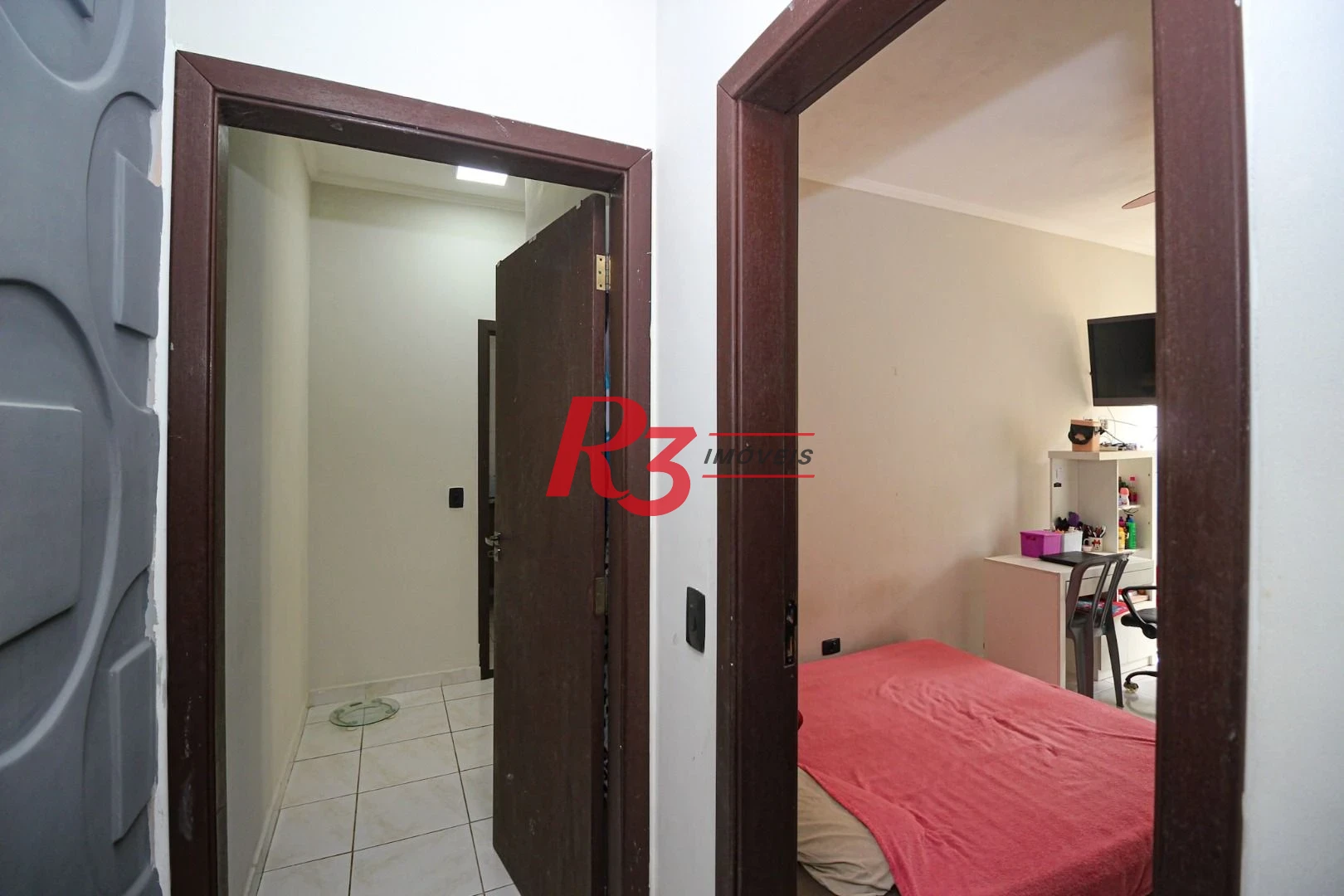 Casa com 5 dormitórios à venda, 367 m² por R$ 1.600.000,00 - Marapé - Santos/SP