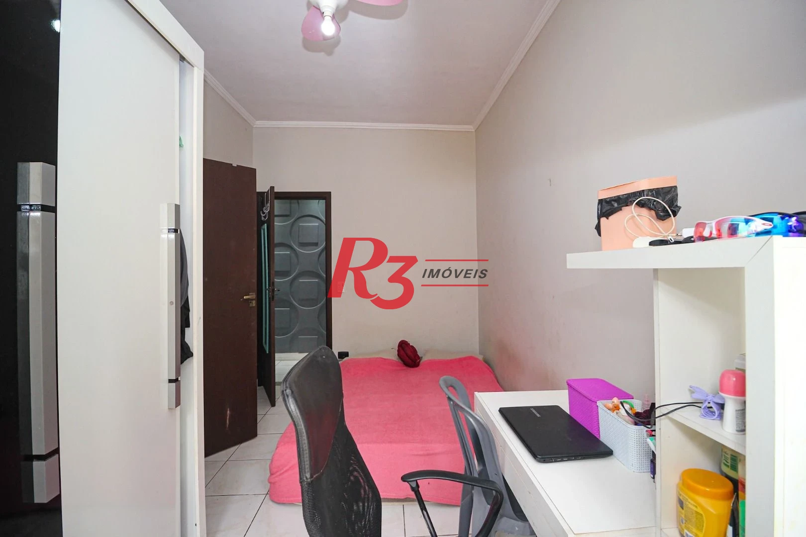 Casa com 5 dormitórios à venda, 367 m² por R$ 1.600.000,00 - Marapé - Santos/SP