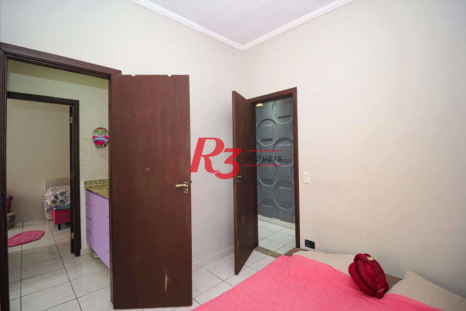 Casa com 5 dormitórios à venda, 367 m² por R$ 1.600.000,00 - Marapé - Santos/SP