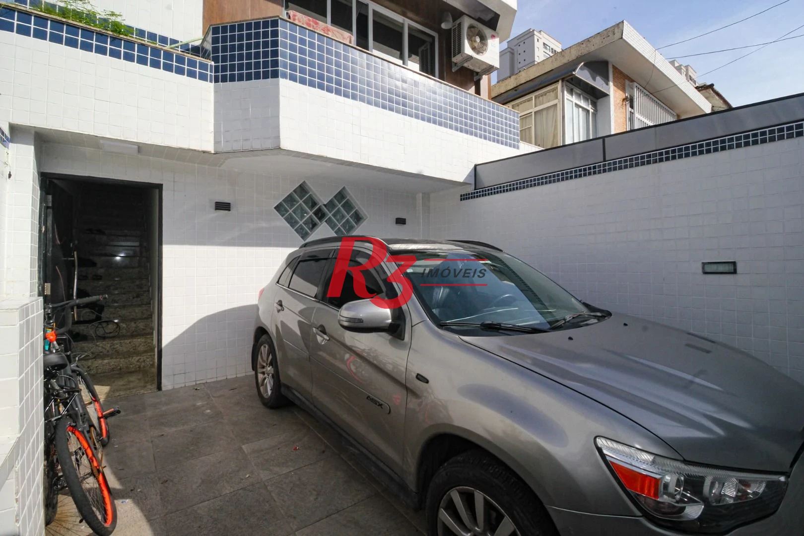 Casa com 5 dormitórios à venda, 367 m² por R$ 1.600.000,00 - Marapé - Santos/SP