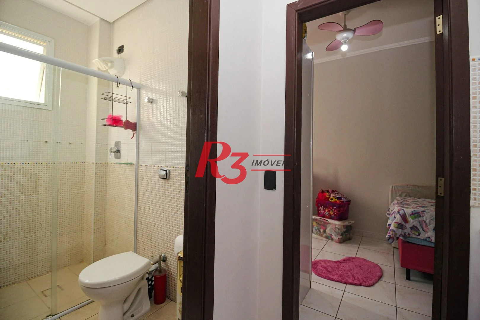 Casa com 5 dormitórios à venda, 367 m² por R$ 1.600.000,00 - Marapé - Santos/SP