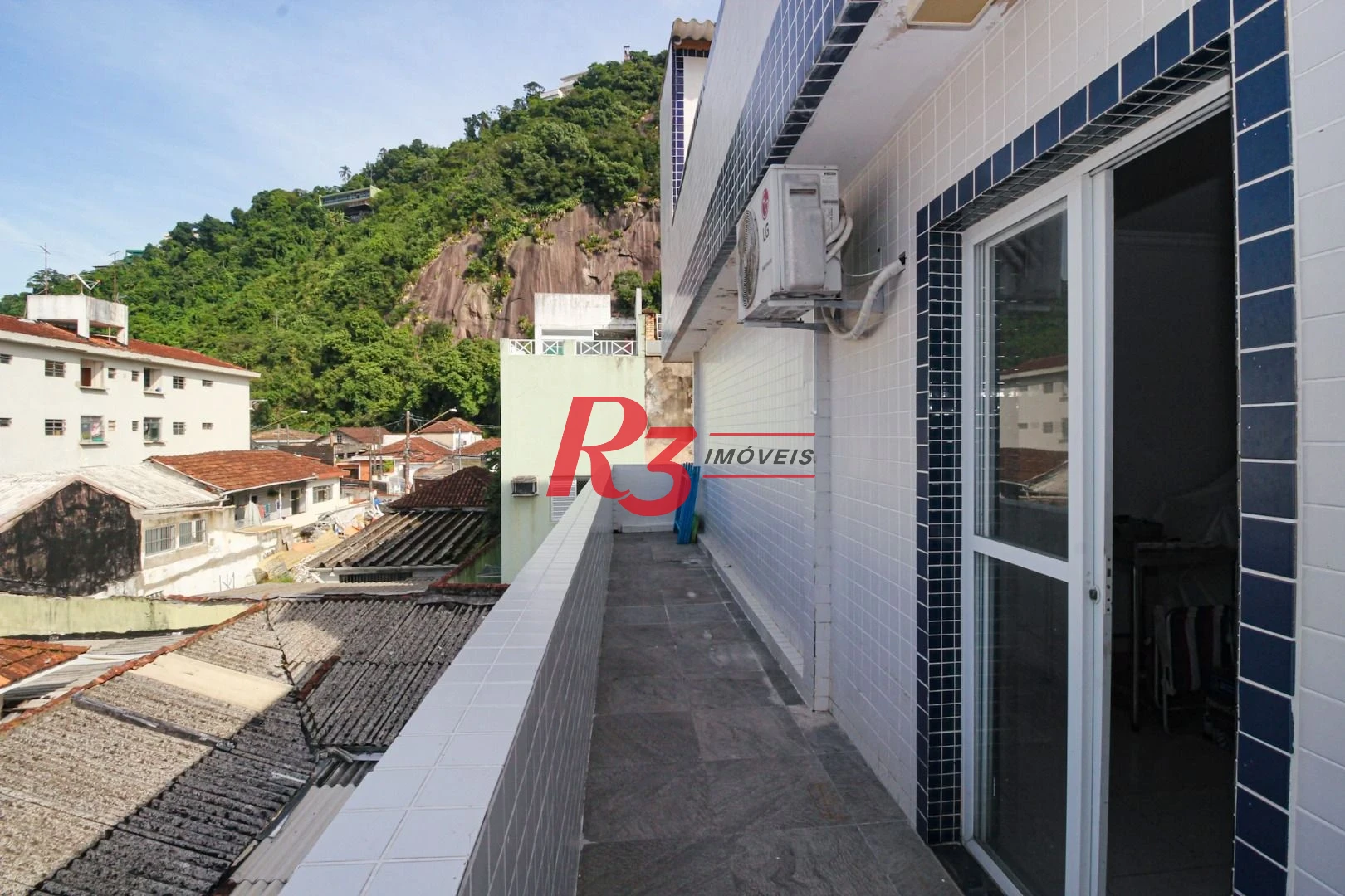 Casa com 5 dormitórios à venda, 367 m² por R$ 1.600.000,00 - Marapé - Santos/SP