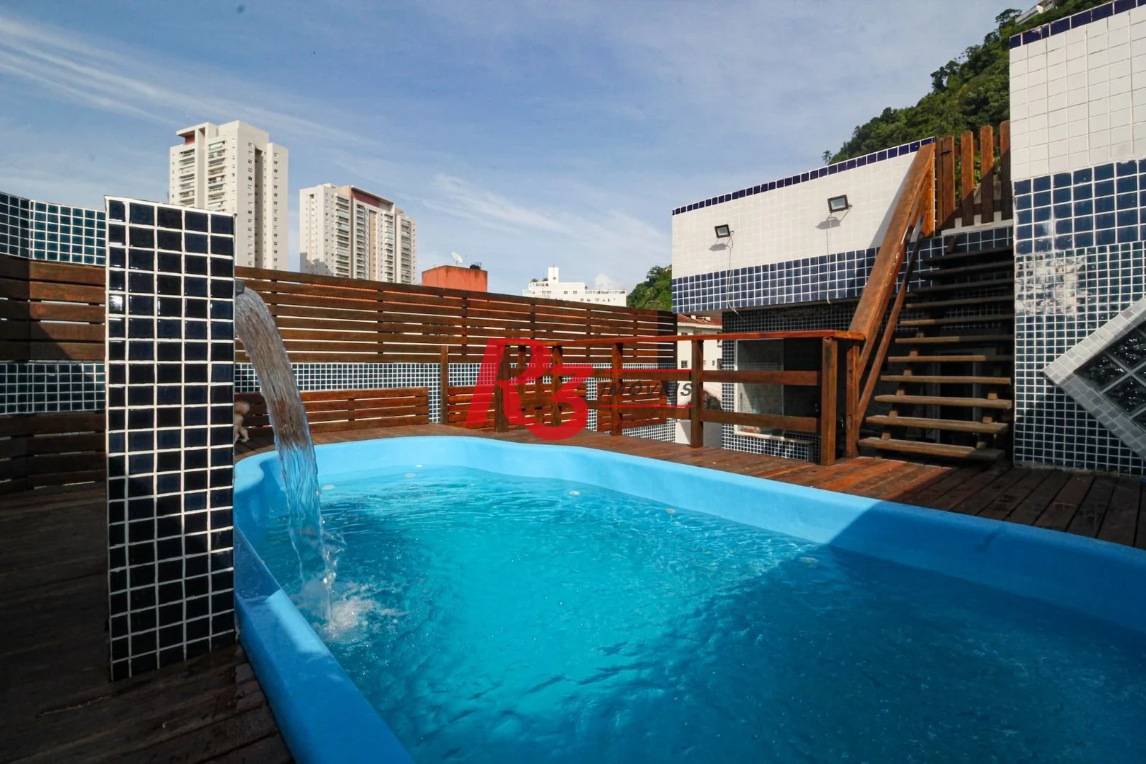 Casa com 5 dormitórios à venda, 367 m² por R$ 1.600.000,00 - Marapé - Santos/SP