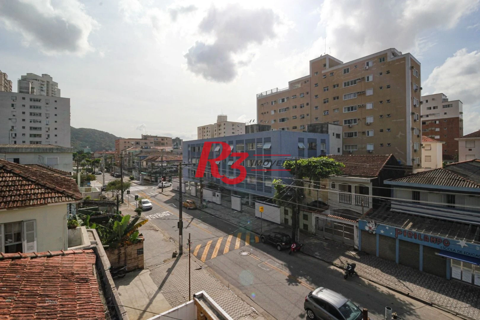Casa com 5 dormitórios à venda, 367 m² por R$ 1.600.000,00 - Marapé - Santos/SP