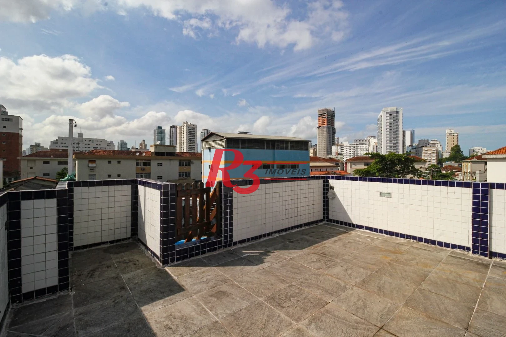 Casa com 5 dormitórios à venda, 367 m² por R$ 1.600.000,00 - Marapé - Santos/SP