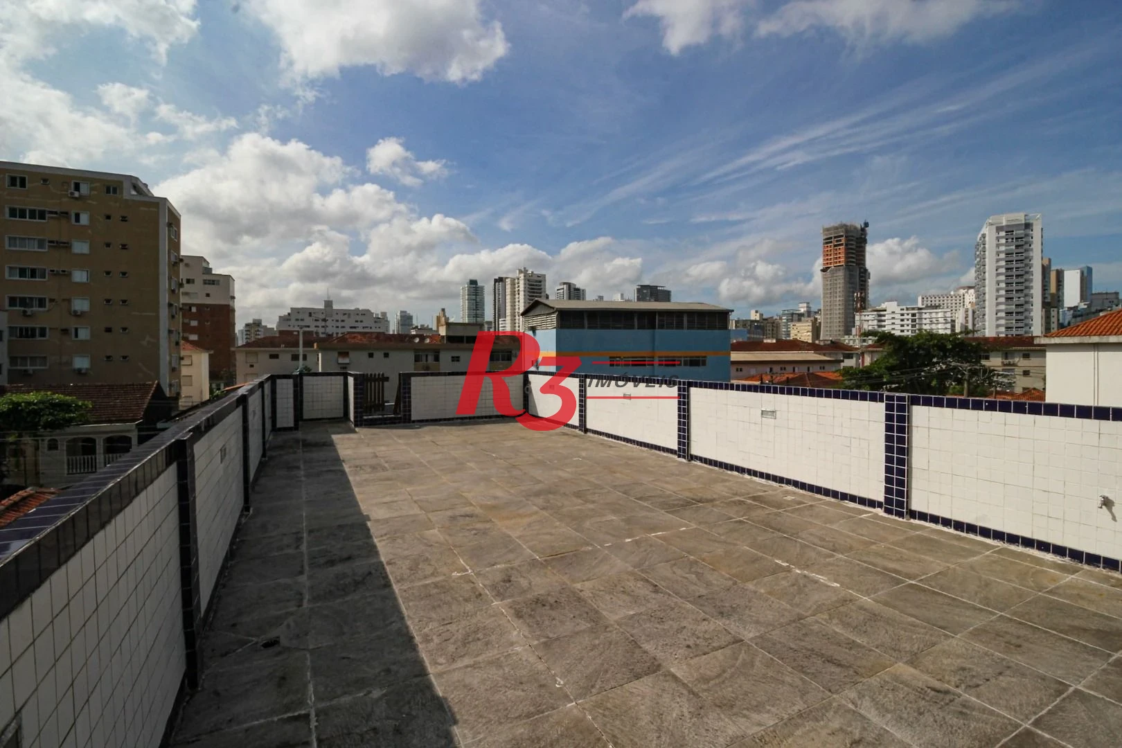Casa com 5 dormitórios à venda, 367 m² por R$ 1.600.000,00 - Marapé - Santos/SP