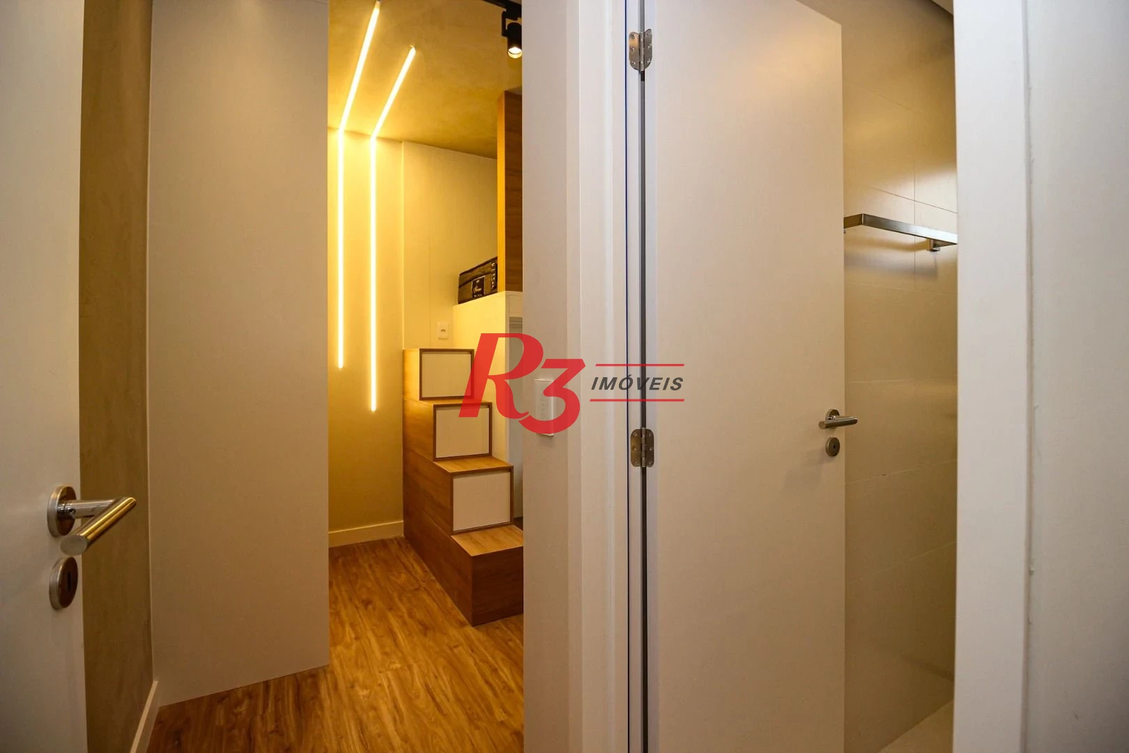 Cobertura com 3 dormitórios à venda, 166 m² por R$ 3.490.000,00 - Embaré - Santos/SP