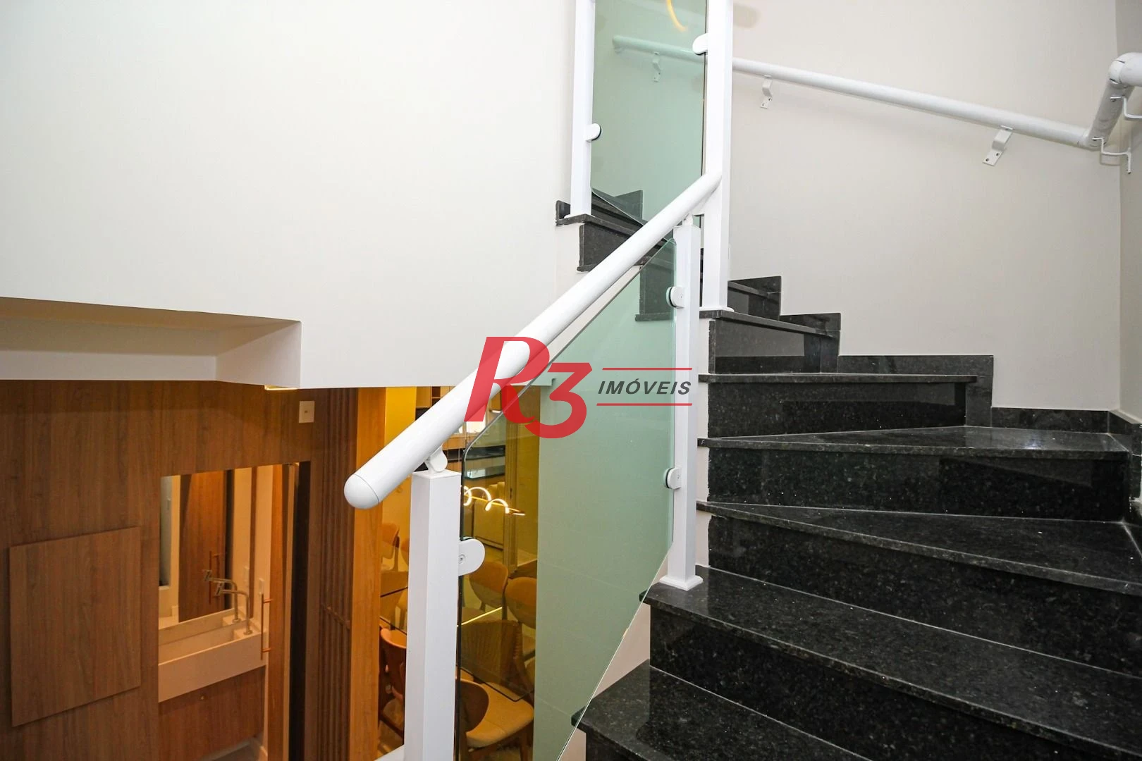 Cobertura com 3 dormitórios à venda, 166 m² por R$ 3.490.000,00 - Embaré - Santos/SP