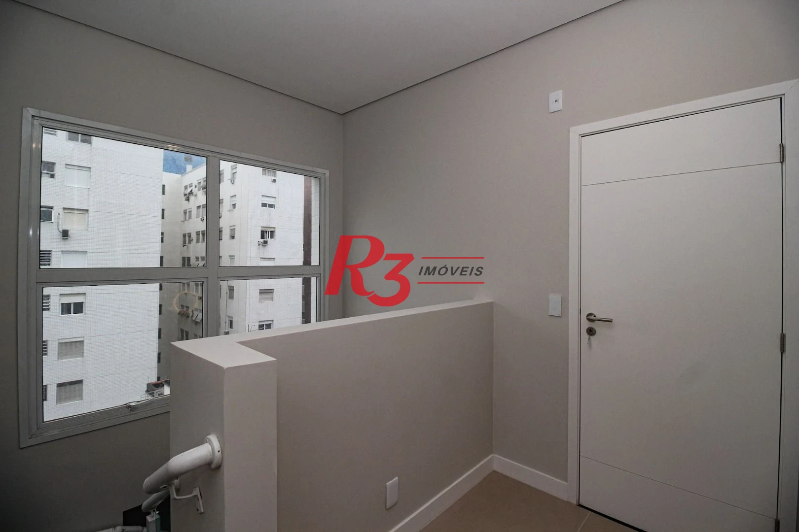 Cobertura com 3 dormitórios à venda, 166 m² por R$ 3.490.000,00 - Embaré - Santos/SP