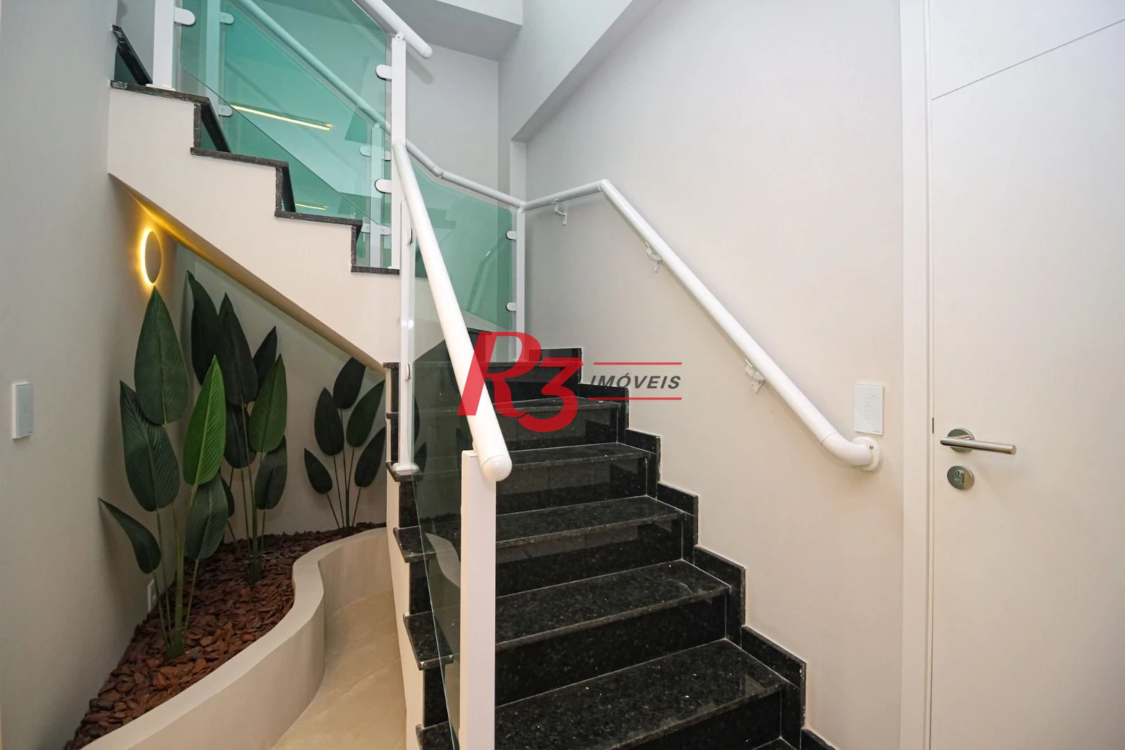Cobertura com 3 dormitórios à venda, 166 m² por R$ 3.490.000,00 - Embaré - Santos/SP