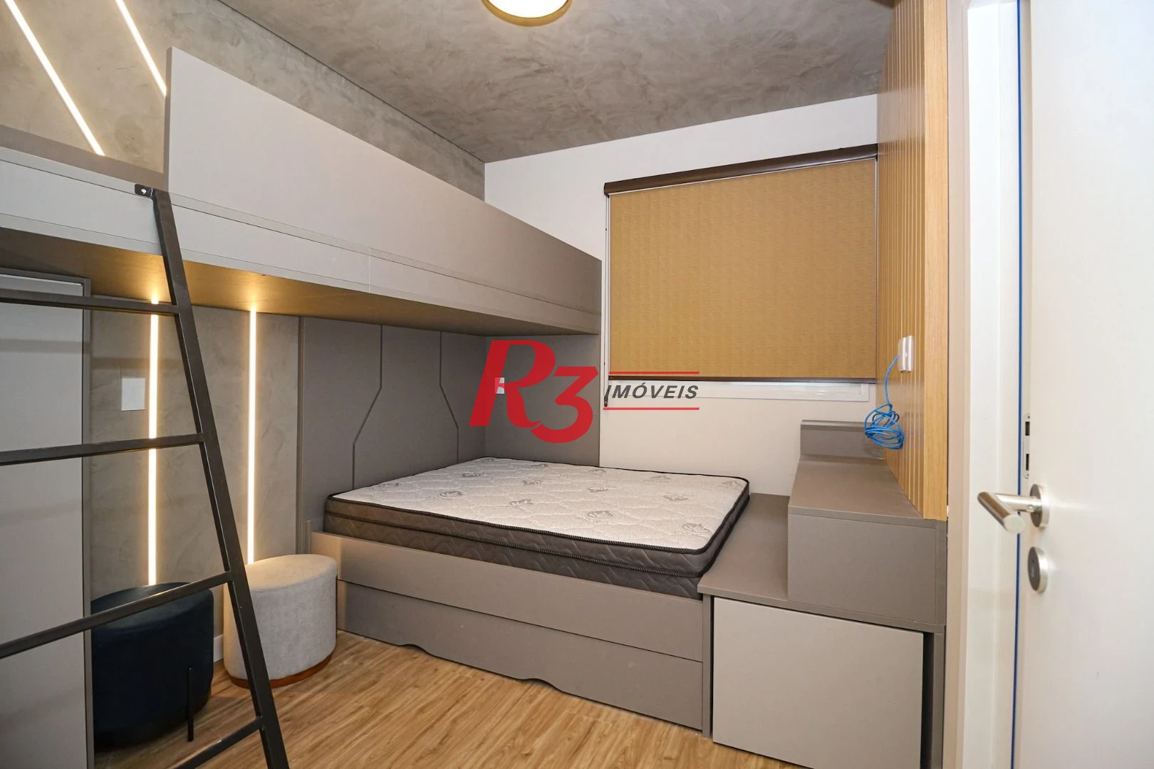 Cobertura com 3 dormitórios à venda, 166 m² por R$ 3.490.000,00 - Embaré - Santos/SP