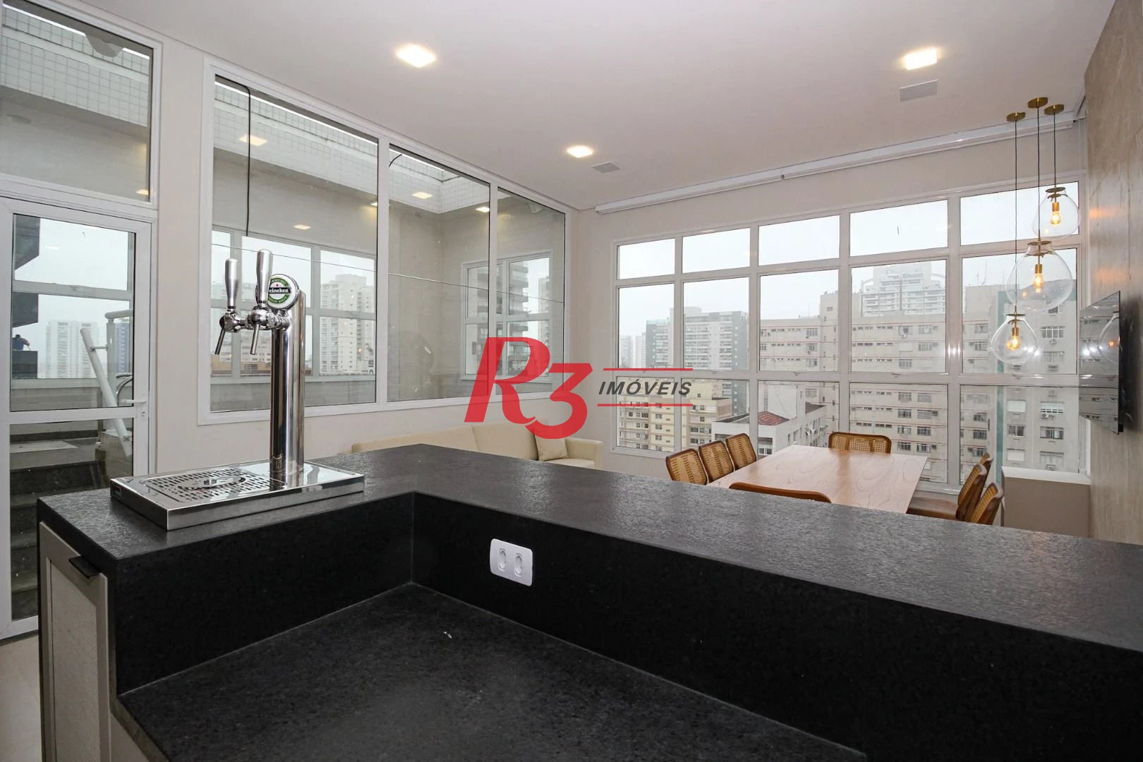 Cobertura com 3 dormitórios à venda, 166 m² por R$ 3.490.000,00 - Embaré - Santos/SP