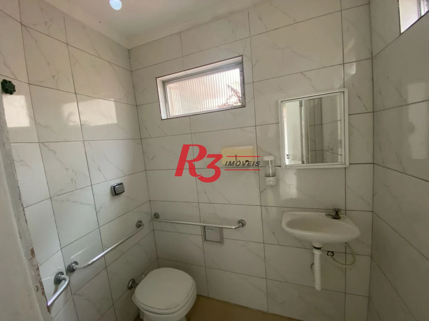 Sobrado à venda, 249 m² por R$ 1.600.000,00 - Boqueirão - Santos/SP