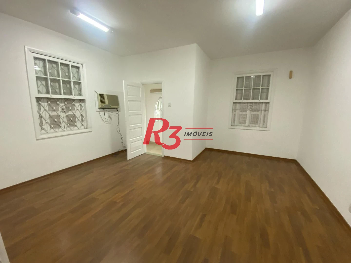 Sobrado à venda, 249 m² por R$ 1.600.000,00 - Boqueirão - Santos/SP