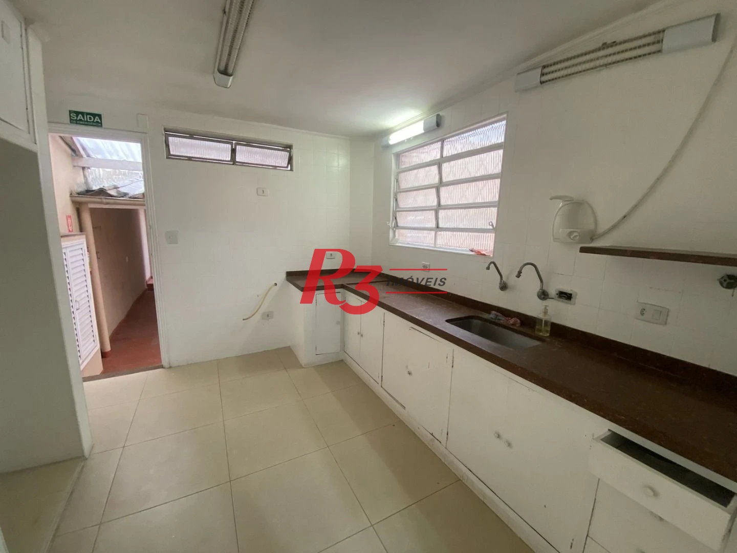 Sobrado à venda, 249 m² por R$ 1.600.000,00 - Boqueirão - Santos/SP