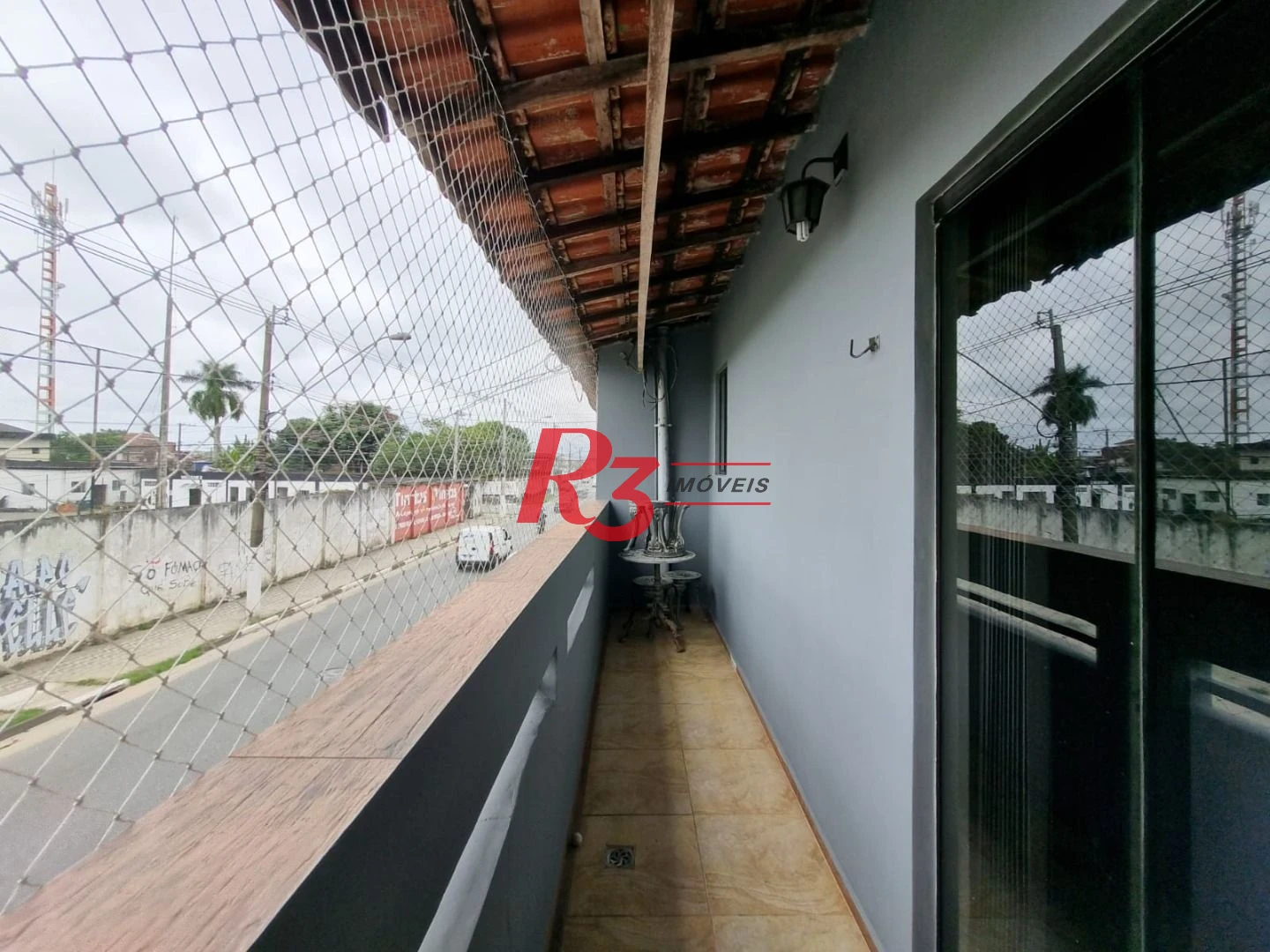 Sobrado com 3 dormitórios à venda, 120 m² por R$ 400.000,00 - Parque Bitaru - São Vicente/SP
