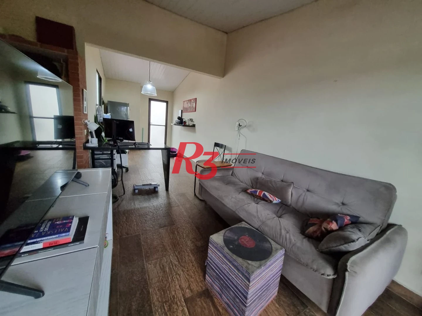 Sobrado com 3 dormitórios à venda, 120 m² por R$ 400.000,00 - Parque Bitaru - São Vicente/SP