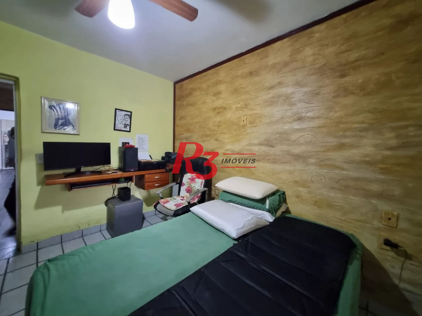 Sobrado com 3 dormitórios à venda, 120 m² por R$ 400.000,00 - Parque Bitaru - São Vicente/SP
