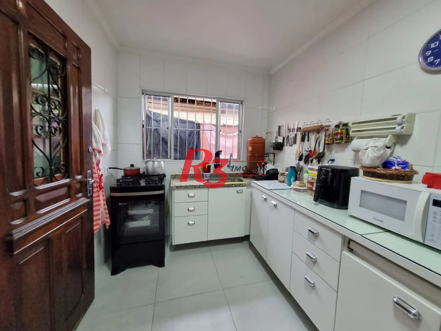 Sobrado com 3 dormitórios à venda, 120 m² por R$ 400.000,00 - Parque Bitaru - São Vicente/SP