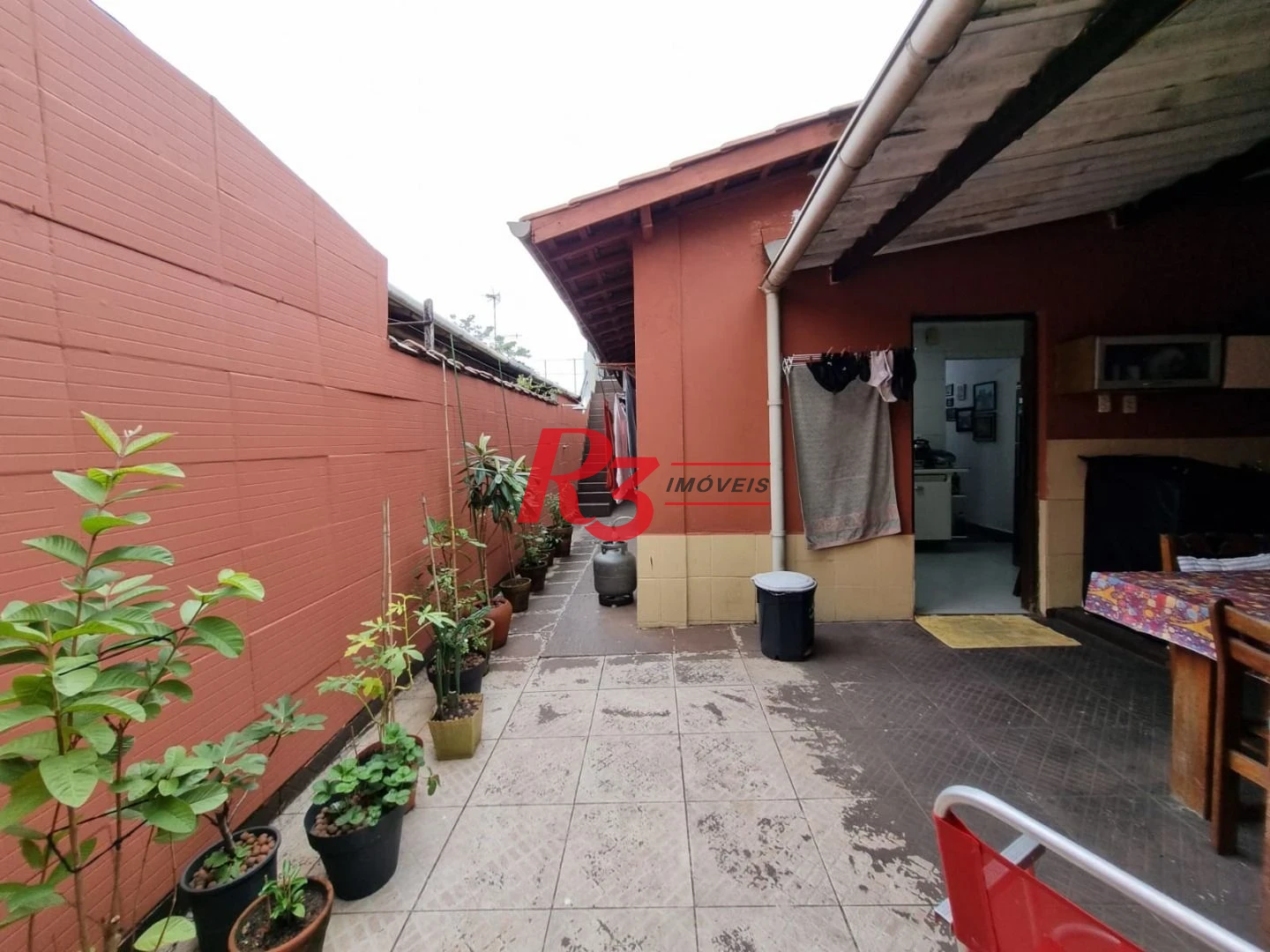 Sobrado com 3 dormitórios à venda, 120 m² por R$ 400.000,00 - Parque Bitaru - São Vicente/SP
