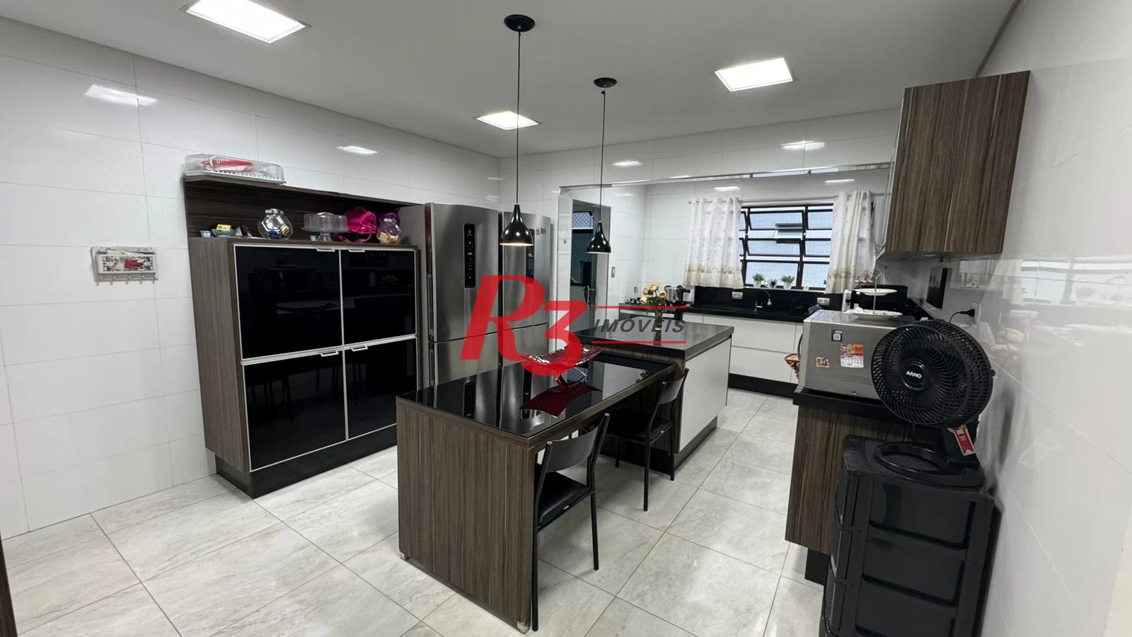 Apartamento com 3 dormitórios à venda, 145 m² por R$ 1.180.000,00 - Pompéia - Santos/SP