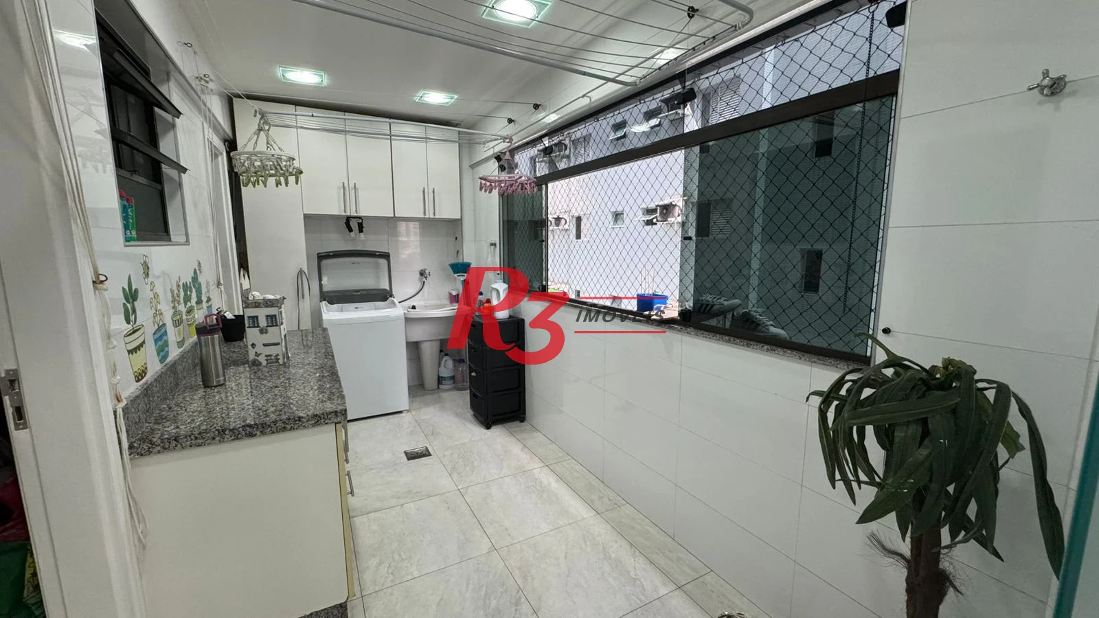 Apartamento com 3 dormitórios à venda, 145 m² por R$ 1.180.000,00 - Pompéia - Santos/SP