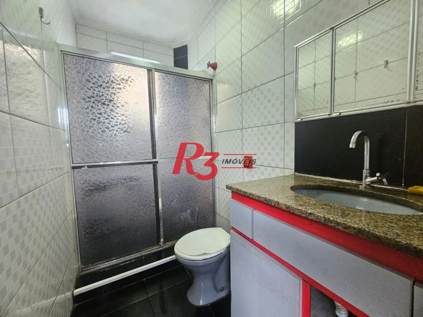 Apartamento com 2 dormitórios à venda, 72 m² por R$ 309.000,00 - Macuco - Santos/SP