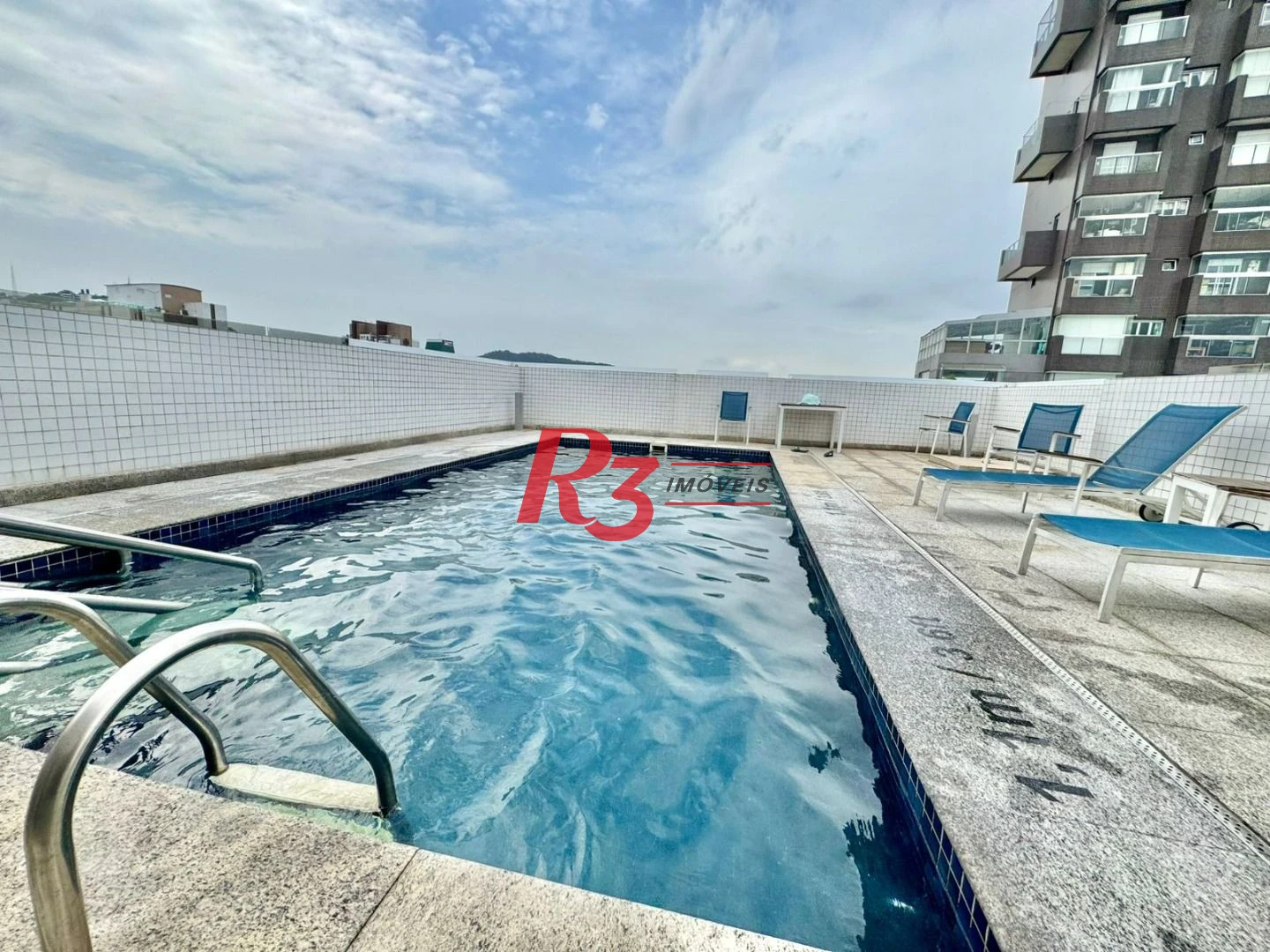 Apartamento com 1 dormitório à venda, 25 m² por R$ 390.000,00 - Gonzaga - Santos/SP