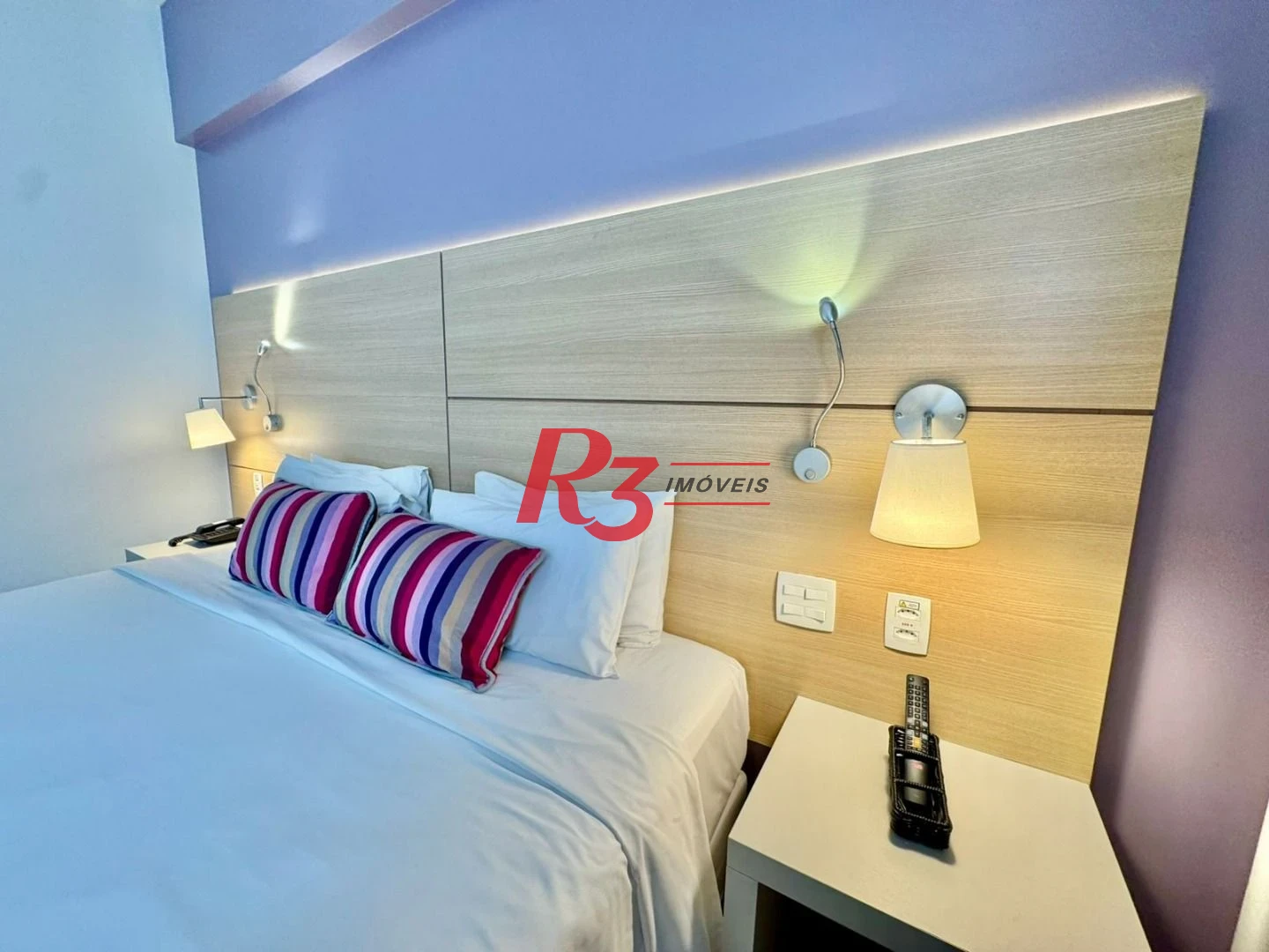 Apartamento com 1 dormitório à venda, 25 m² por R$ 390.000,00 - Gonzaga - Santos/SP