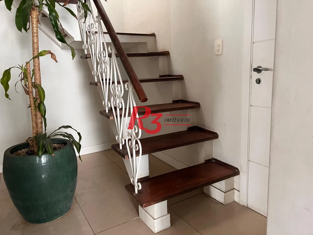 Cobertura com 5 dormitórios à venda, 336 m² por R$ 3.000.000,00 - Ponta da Praia - Santos/SP
