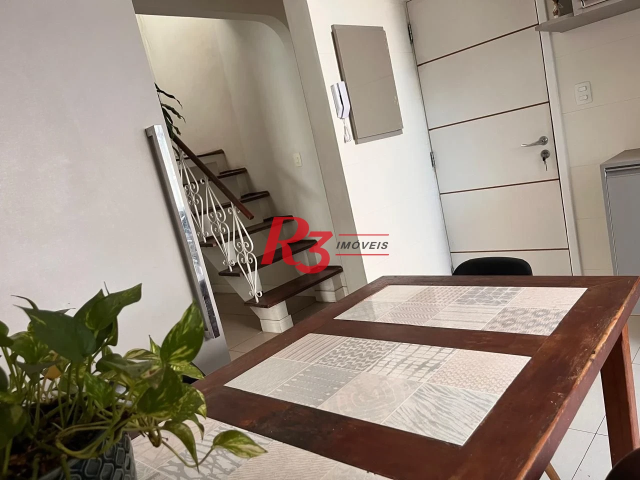 Cobertura com 5 dormitórios à venda, 336 m² por R$ 3.000.000,00 - Ponta da Praia - Santos/SP
